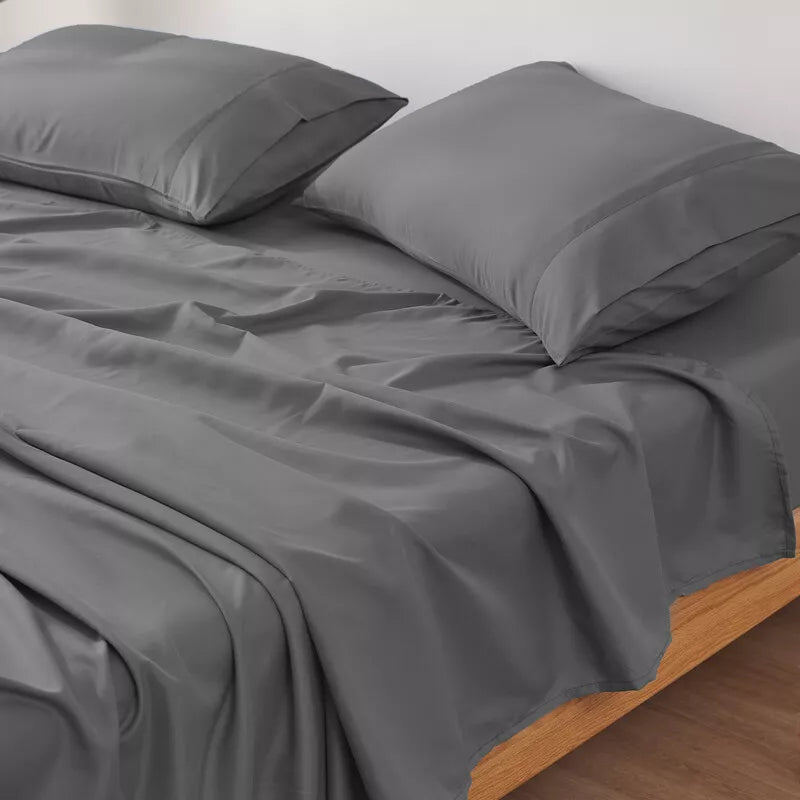 Ultra-soft microfiber luxury sheet set, perfect for a comfortable night's sleep. Silky smooth texture.