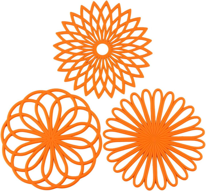 Protect your surfaces with this set of 3 non-slip silicone trivets & pot holders.