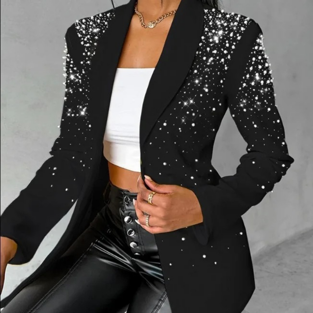 Stylish Amara slim-fit women's blazer, featuring elegant pearl details for a sophisticated and modern look.