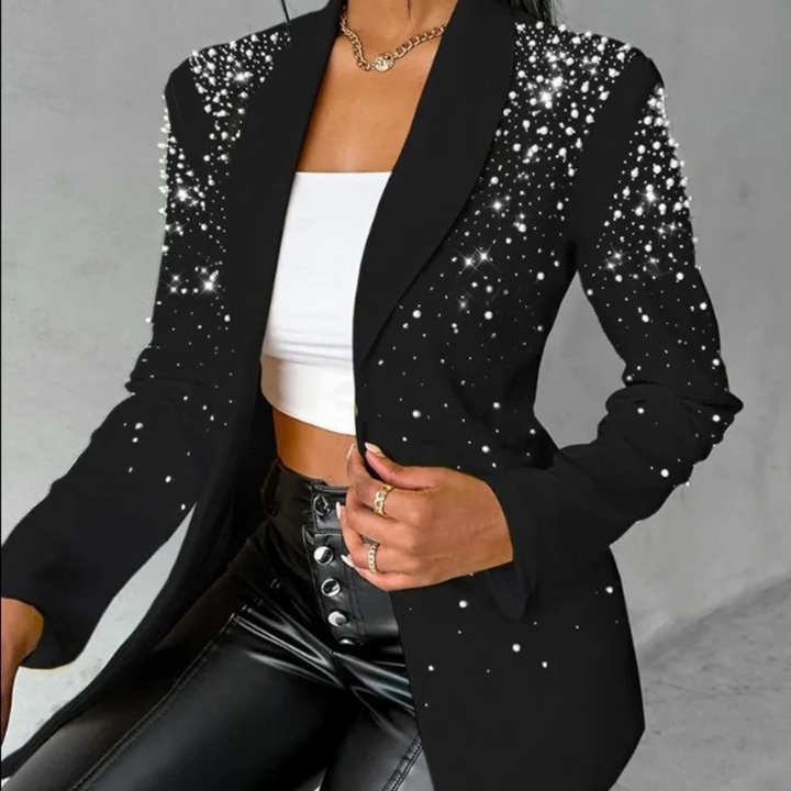 Stylish Amara slim-fit women's blazer, featuring elegant pearl details for a sophisticated and modern look.