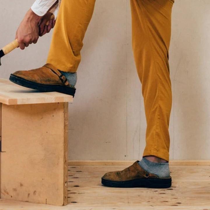 Premium men's indoor outdoor slippers, featuring superior comfort & robust foot support.