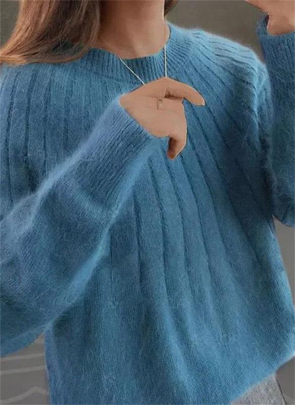 Women's Sofie cashmere knit sweater in a cozy, stylish design for winter comfort.