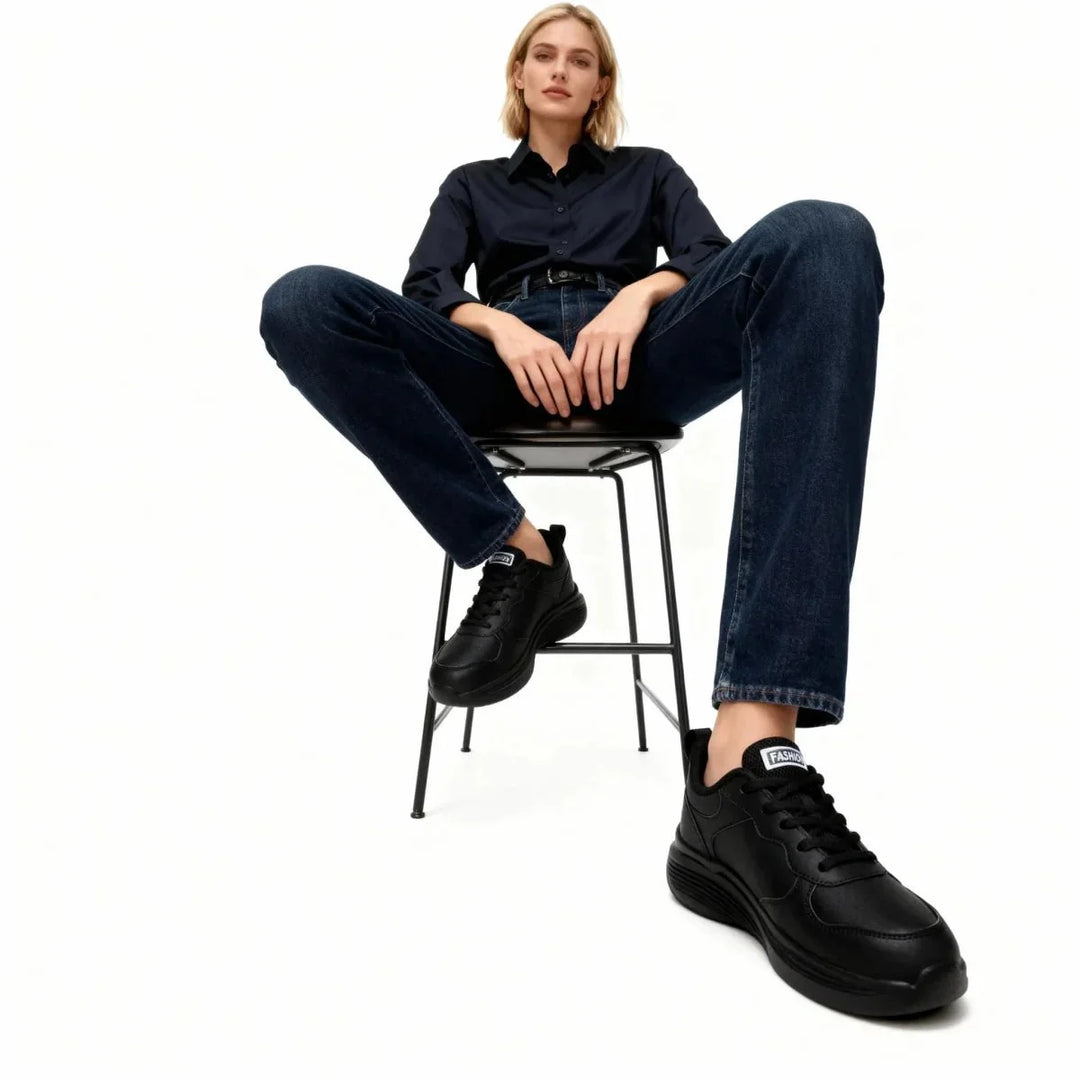 Casual women's comfort sneakers with excellent arch support, perfect for daily wear, travel, and walks.