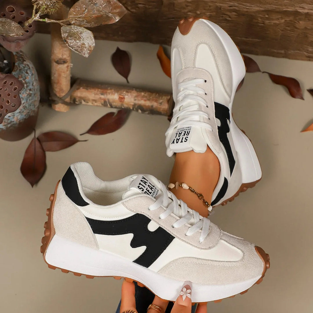 Women's striped platform sneakers, lace-up, for trendy everyday style.