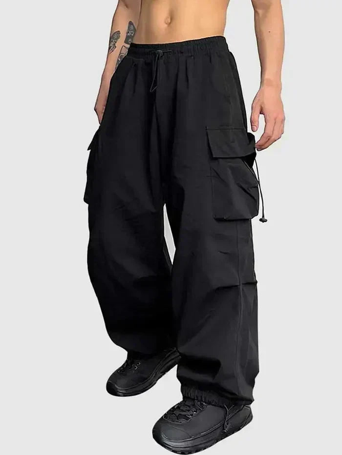 Men's versatile cargo pants, ideal for everyday style & comfort. Casual utility design for outdoor wear.