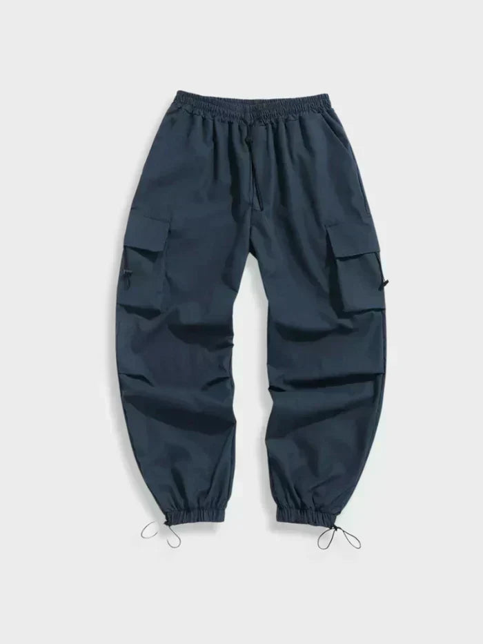 Comfortable men's cargo pants with practical utility pockets, perfect for casual outings and outdoor adventures.