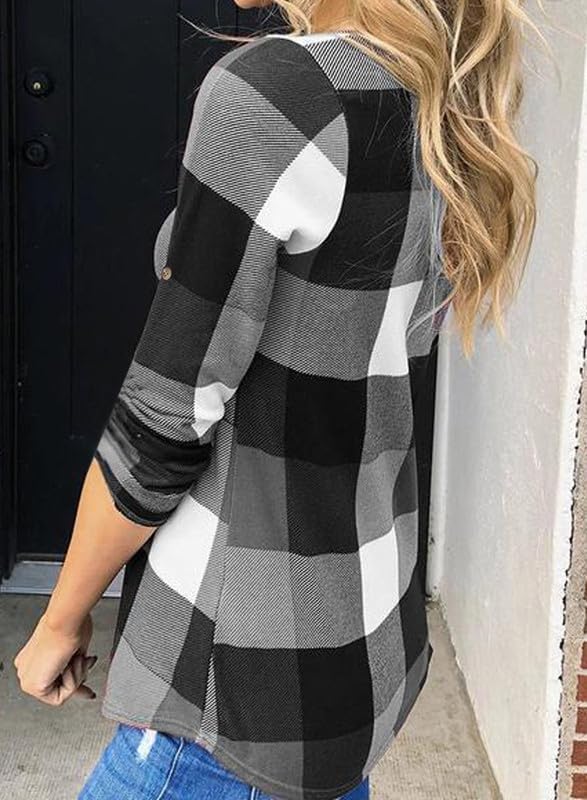 Trendy women's checked blouse, a stylish and comfortable option for casual wear.