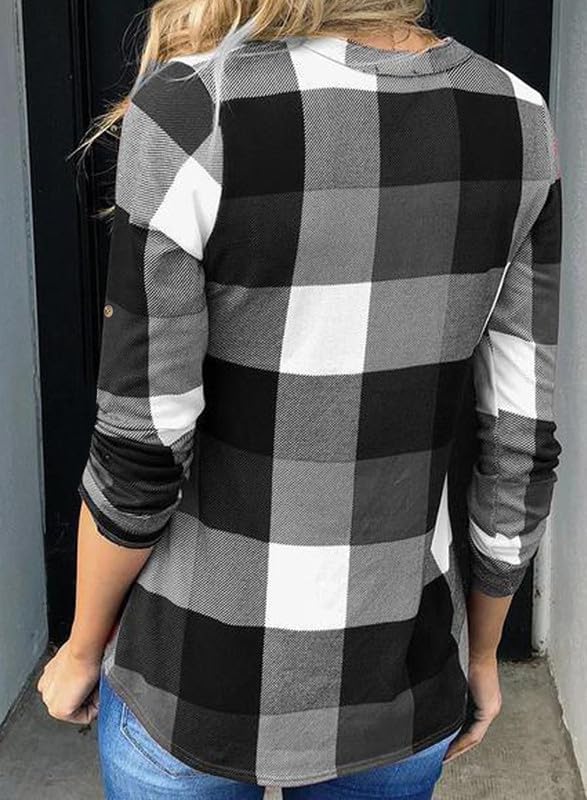 Everyday women's Lara checked blouse, offering a chic look with a comfortable fit.