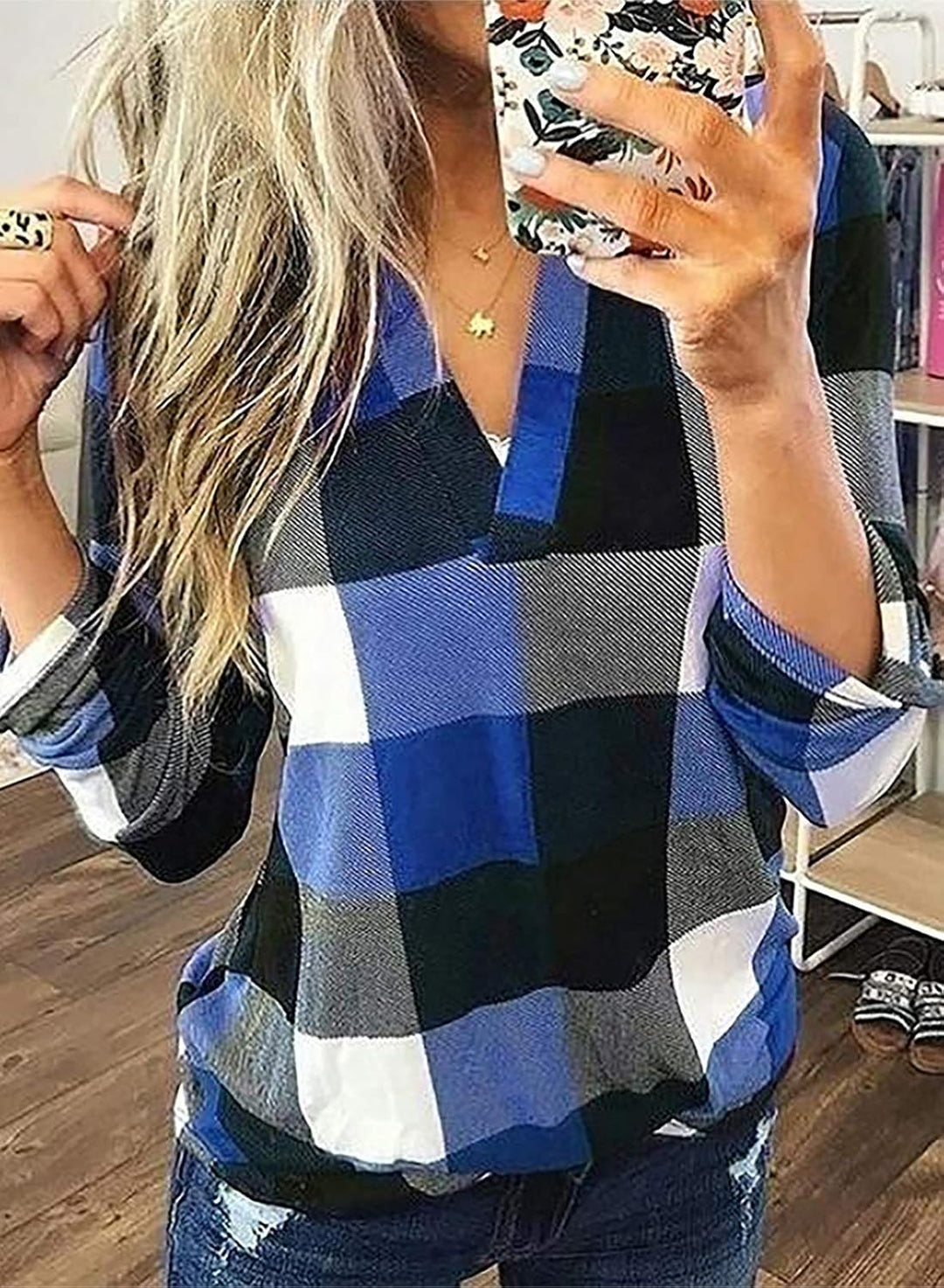 Women's Lara V-neck checked blouse, combining comfort with modern casual style.