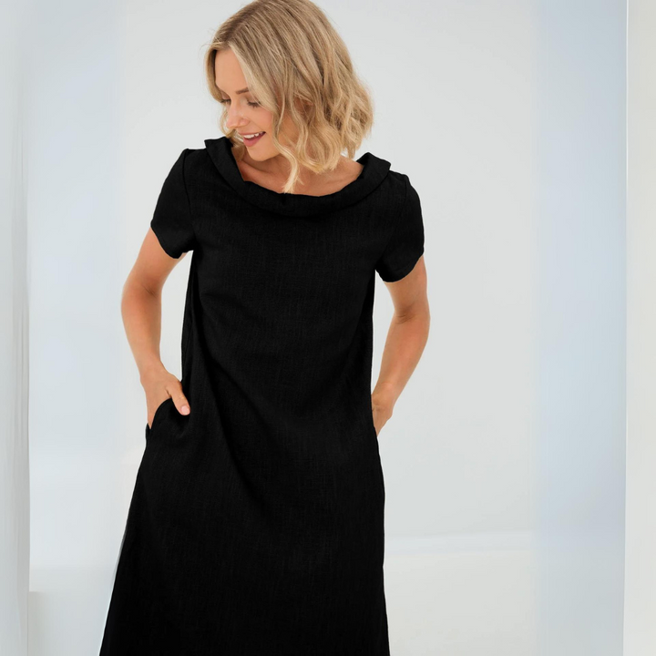 Everyday comfortable women's summer dress, flowy with pockets. Ideal for warm weather and relaxed style.