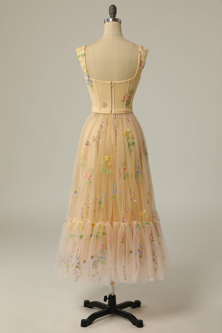 Chic A-line ball gown for women, embroidered formal wear, perfect as a wedding guest dress.