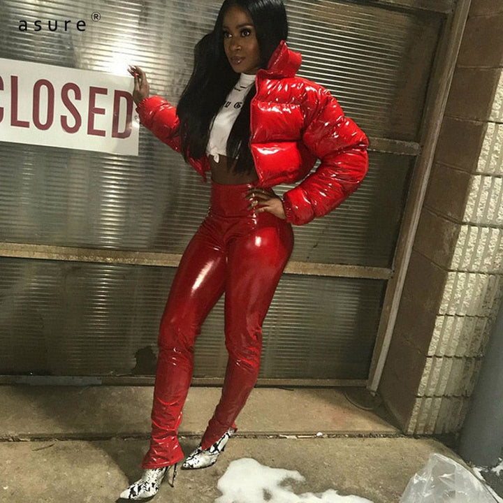 Women's fashionable bomber jacket, warm puffer style for casual looks.