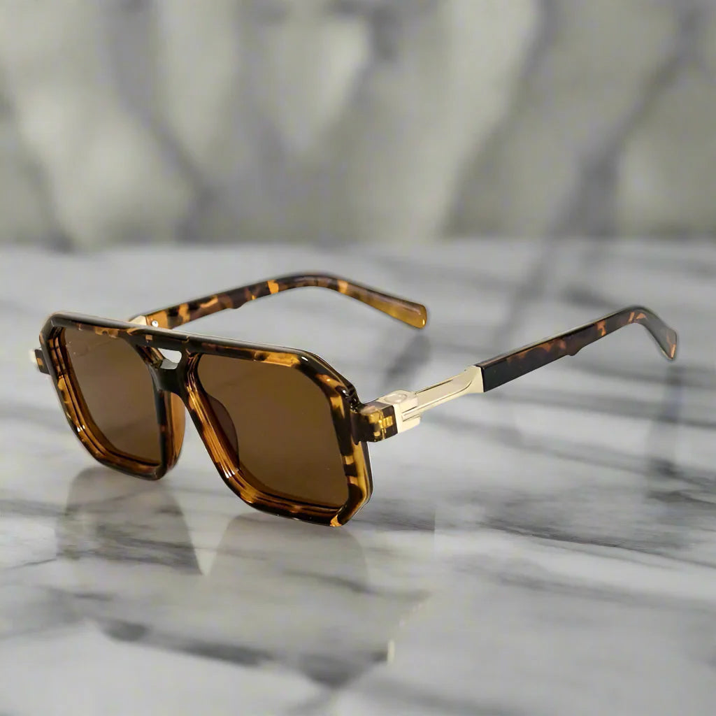 Unisex aviator sunglasses with square frames and UV400, perfect for outdoor activities and daily wear.