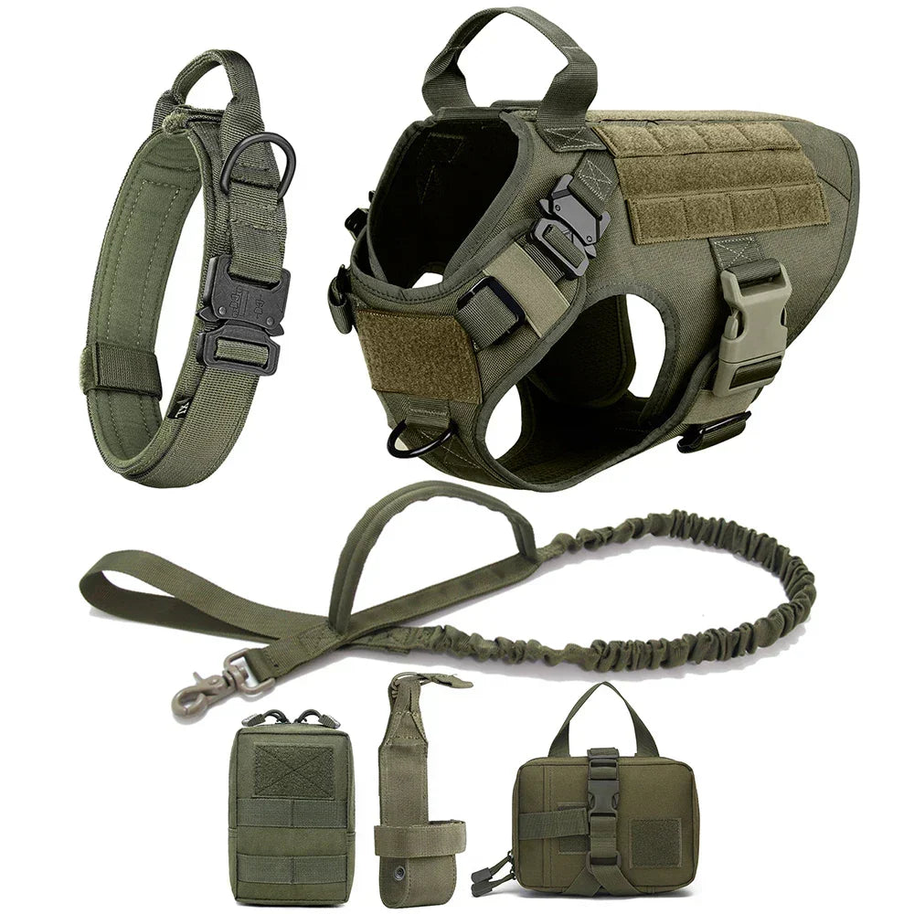 Outdoor tactical dog vest with no-pull front clip, perfect for training, hiking, and working canines.