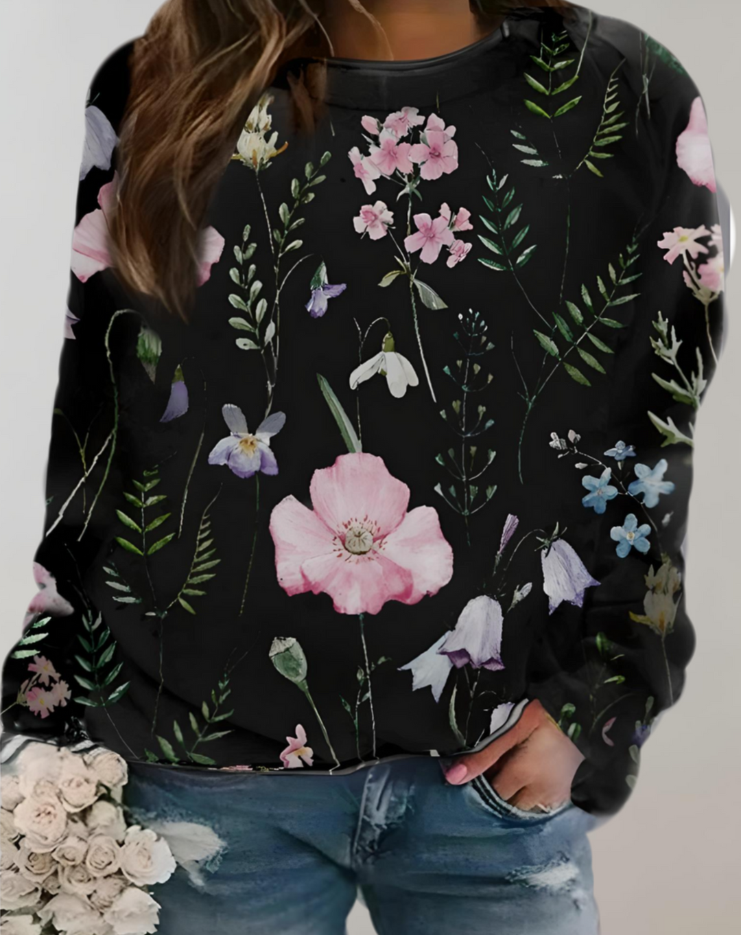 Sophisticated women's jumper offering trendy style and luxurious, comfortable wear.