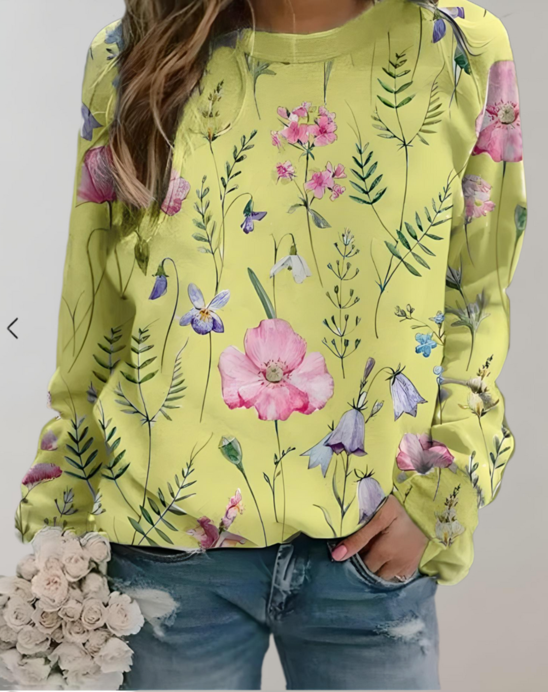 Effortless style with this trendy women's jumper. Ideal for elegant, all-season outfits.
