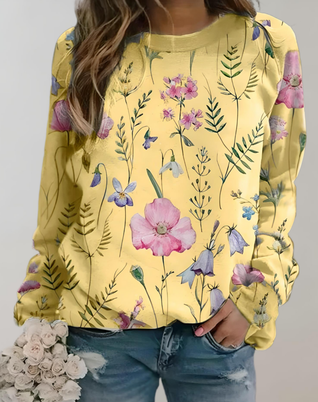 This elegant women's jumper is a comfortable, versatile essential for daily sophisticated looks.