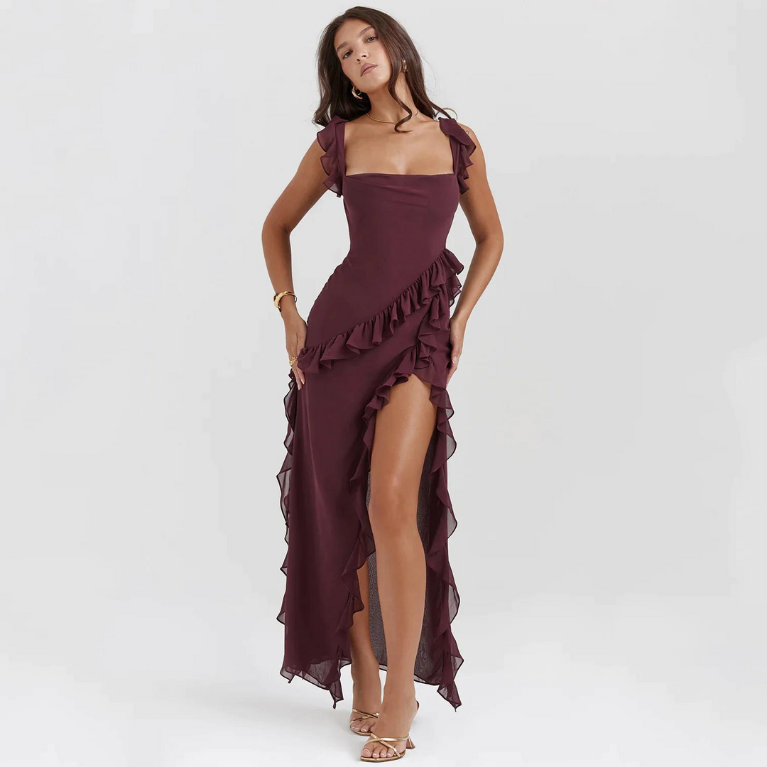 Loose fit women's ruffled maxi dress for summer elegance. This flowy, romantic dress features a trendy square neckline.