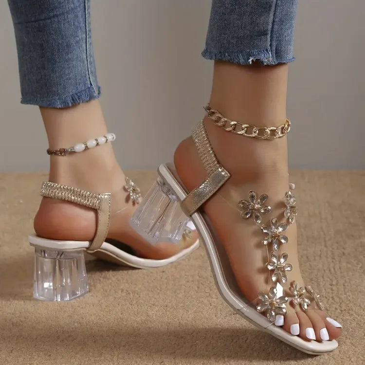 Stylish women's orthopedic pumps, breathable, with a comfortable mid-heel. Perfect for all-day support.