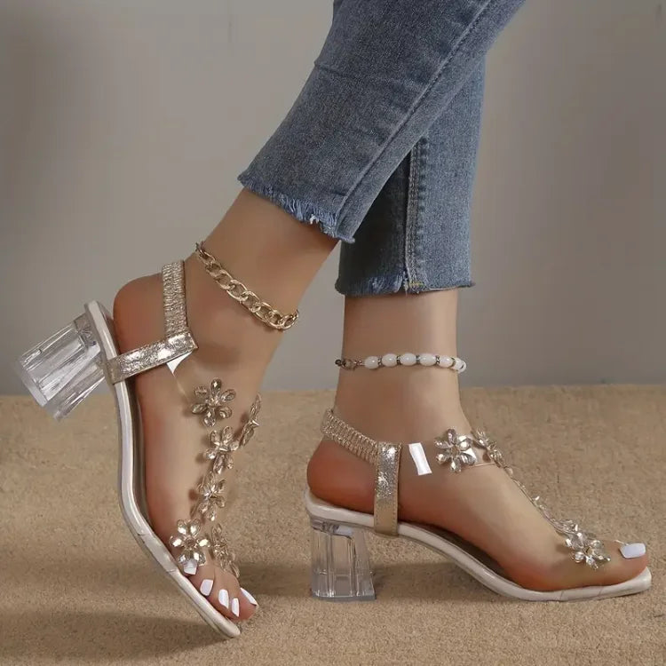 Stylish women's fashion pumps, orthopedic and breathable for all-day comfort. Trendy mid-heel design.