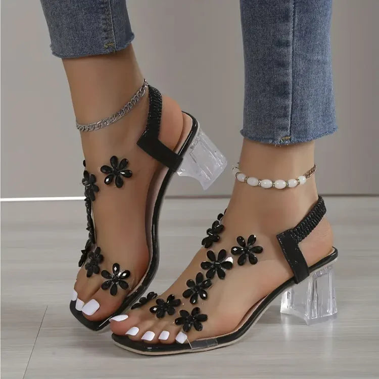 Breathable women's orthopedic pumps, chic mid-heel, offering comfortable support for stylish everyday wear.