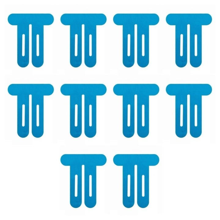 Senior applying Unisex Knee Support Patches for chronic knee pain & improved joint stability.