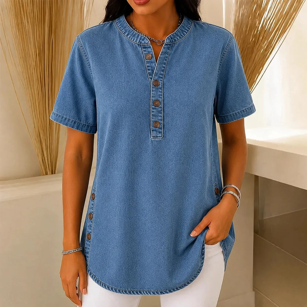 Comfortable women's tunic shirt, Henley neckline, short sleeve, with fashionable side buttons.