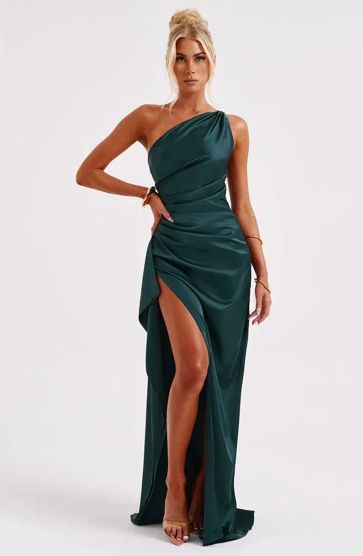 Women's elegant Dakota maxi dress. Versatile, comfortable long dress for evening or casual wear.