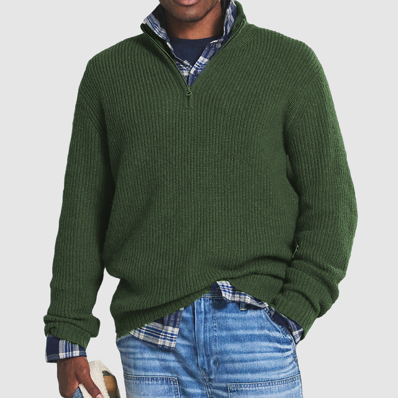 Versatile men's zip sweater, ideal for business casual or comfortable everyday fashion. A timeless knitwear piece.