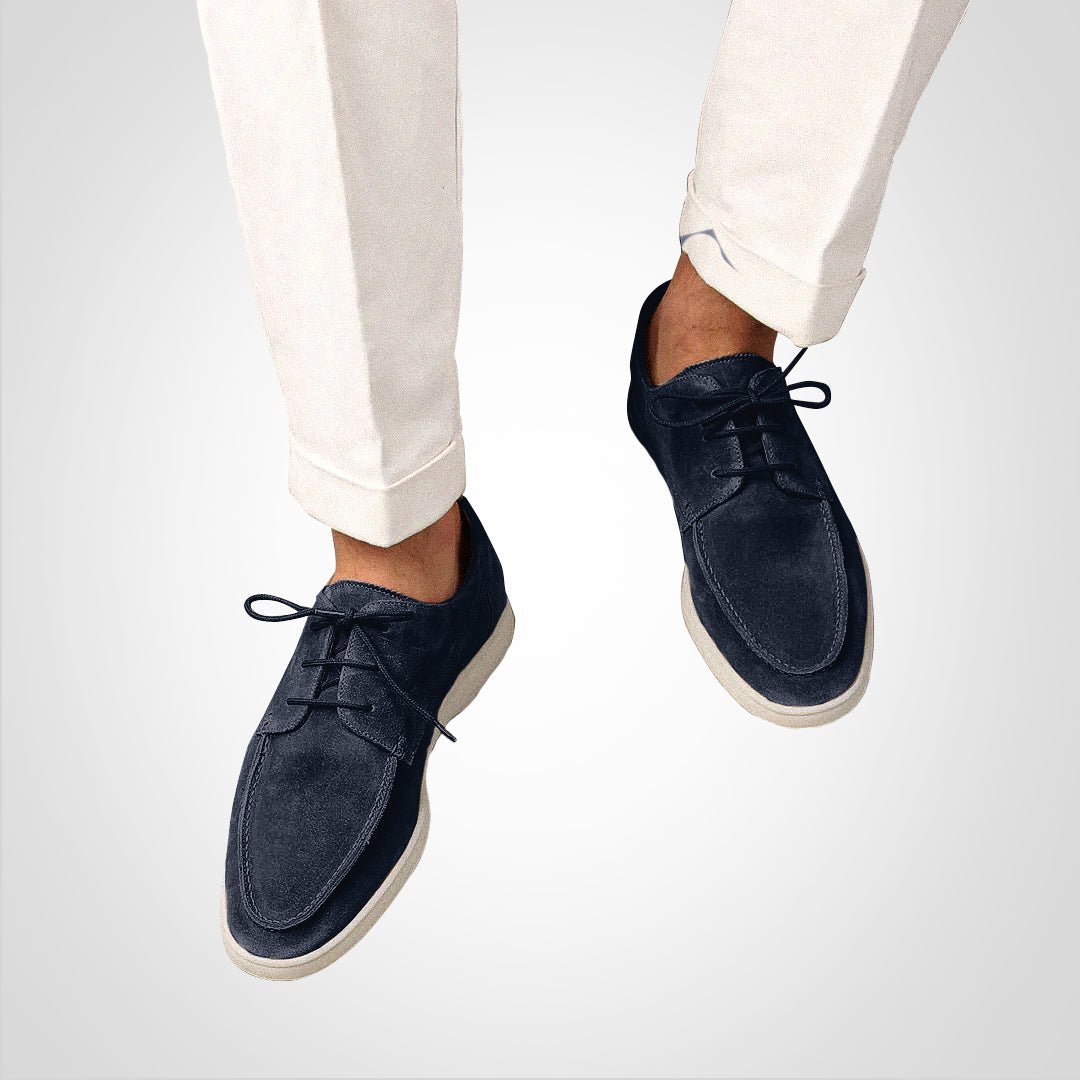 Low-top men's suede-look boat shoes, ideal for casual wear, offering comfort & effortless summer style.