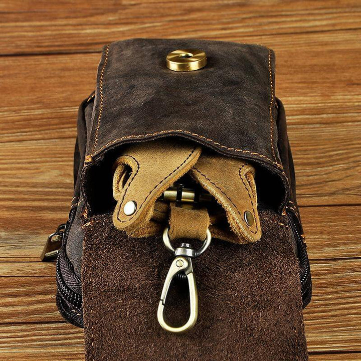 Vintage brown unisex fanny pack, versatile belt bag for secure everyday essentials.