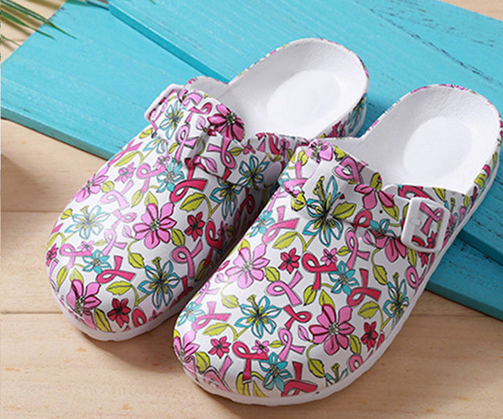 Slip-resistant women's clogs, waterproof and lightweight for medical and professional environments.