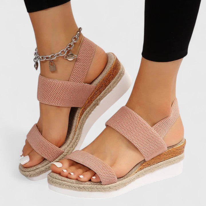 Healthy footwear: Women's comfort sandals with dedicated arch support & soft cushioning.