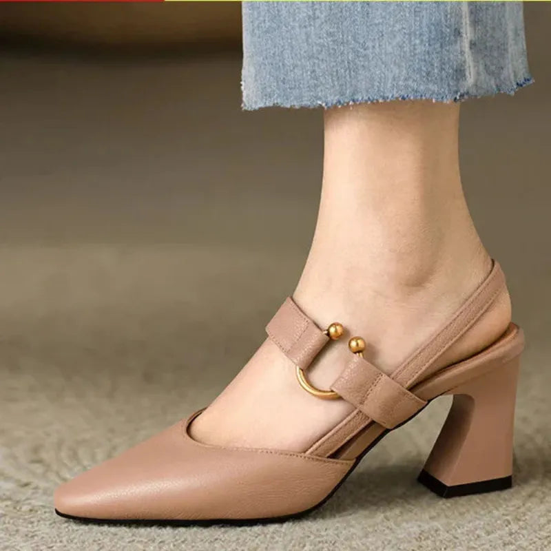 Stylish women's supportive high heels, ideal dress shoes for an elegant look and all-day comfort.