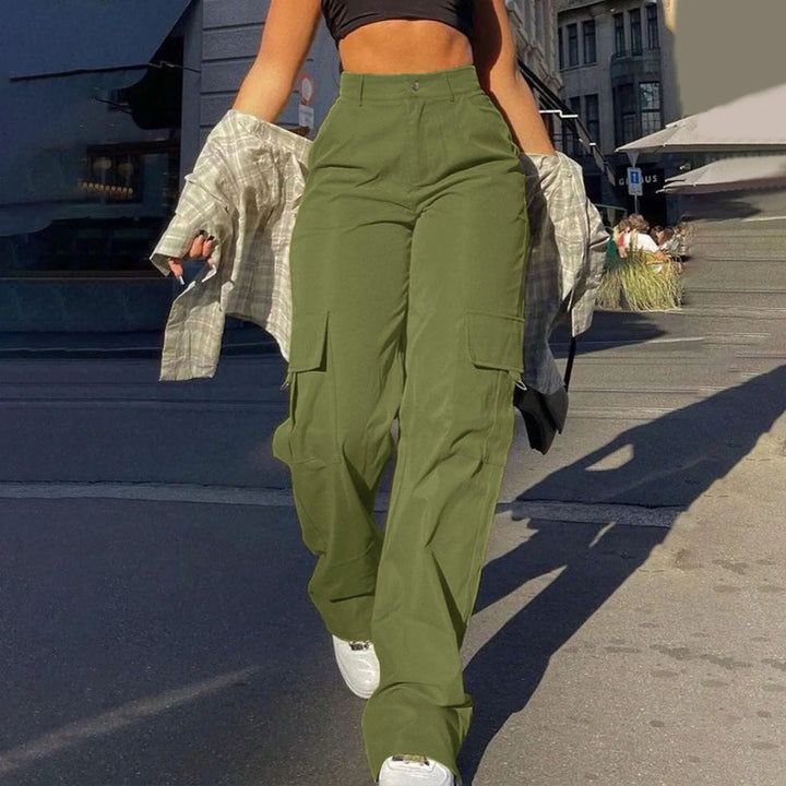 Stylish women's wide-leg high-waist cargo pants, multi-pocket design, ideal for casual & comfortable wear.
