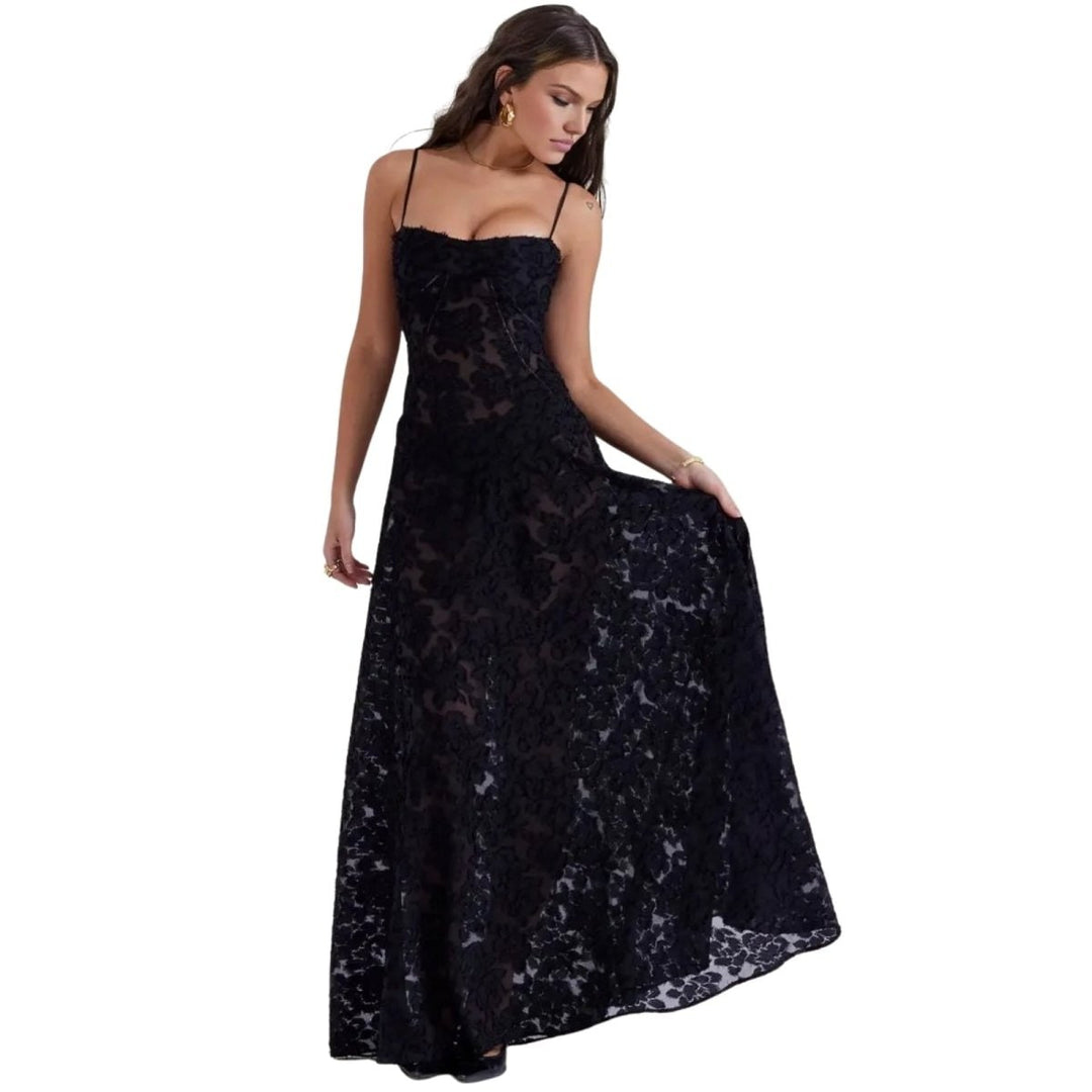 Luxurious women's maxi formal dress, an elegant long evening gown perfect for upscale events & parties.
