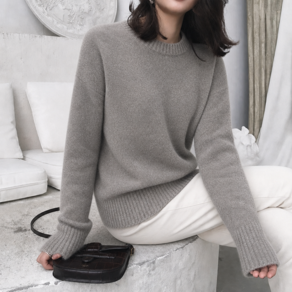 Women's fluffy oversized jumper with cozy crew neck & balloon sleeves, perfect for winter casual style.